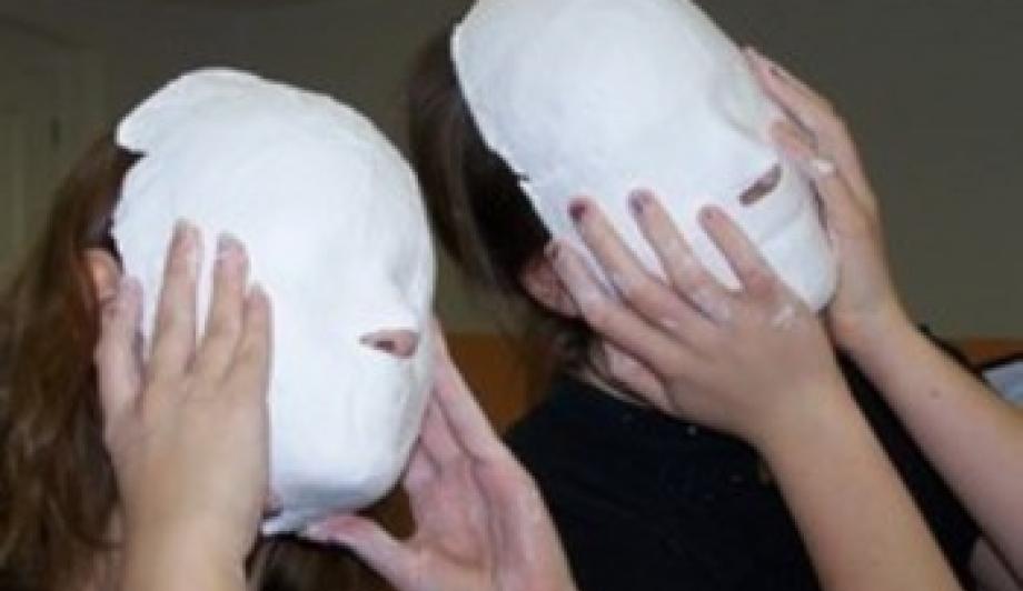 Nicht die Sidos mit den Masken, Erlebnispädagogik in der Jugendbildungsstätte Kurt Löwenstein