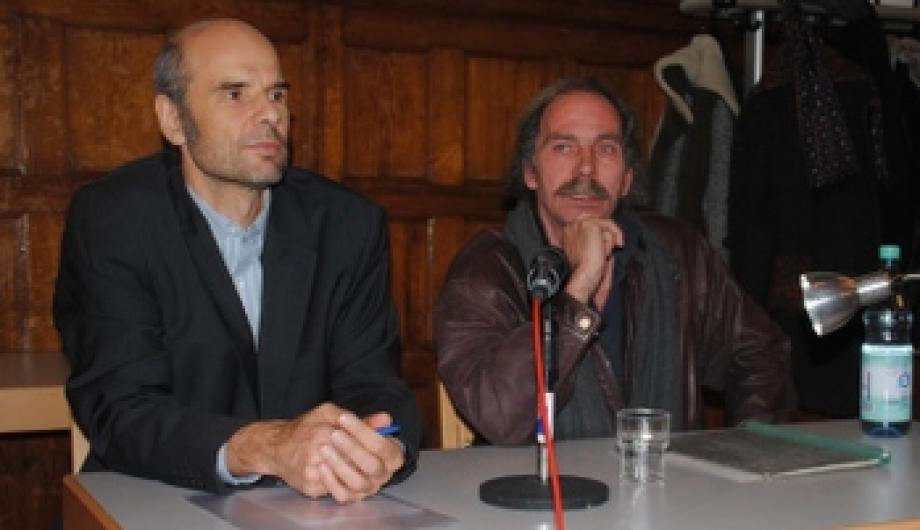 Geschäftsführer Thomas Gill (links) und Autor Hans-Joachim Schmidt