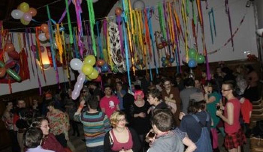 Fünf mal Silvester feiern: Silvesterparty auf der Winterschule