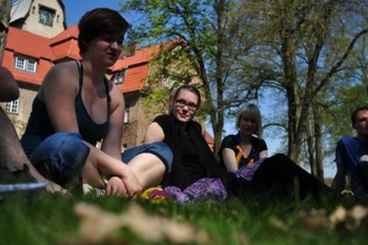 Entspannen, diskutieren, die Verhältnisse analysieren: beim zwölften Queer Easter 2011 in der Jugendbildungsstätte Kurt Löwenstein
