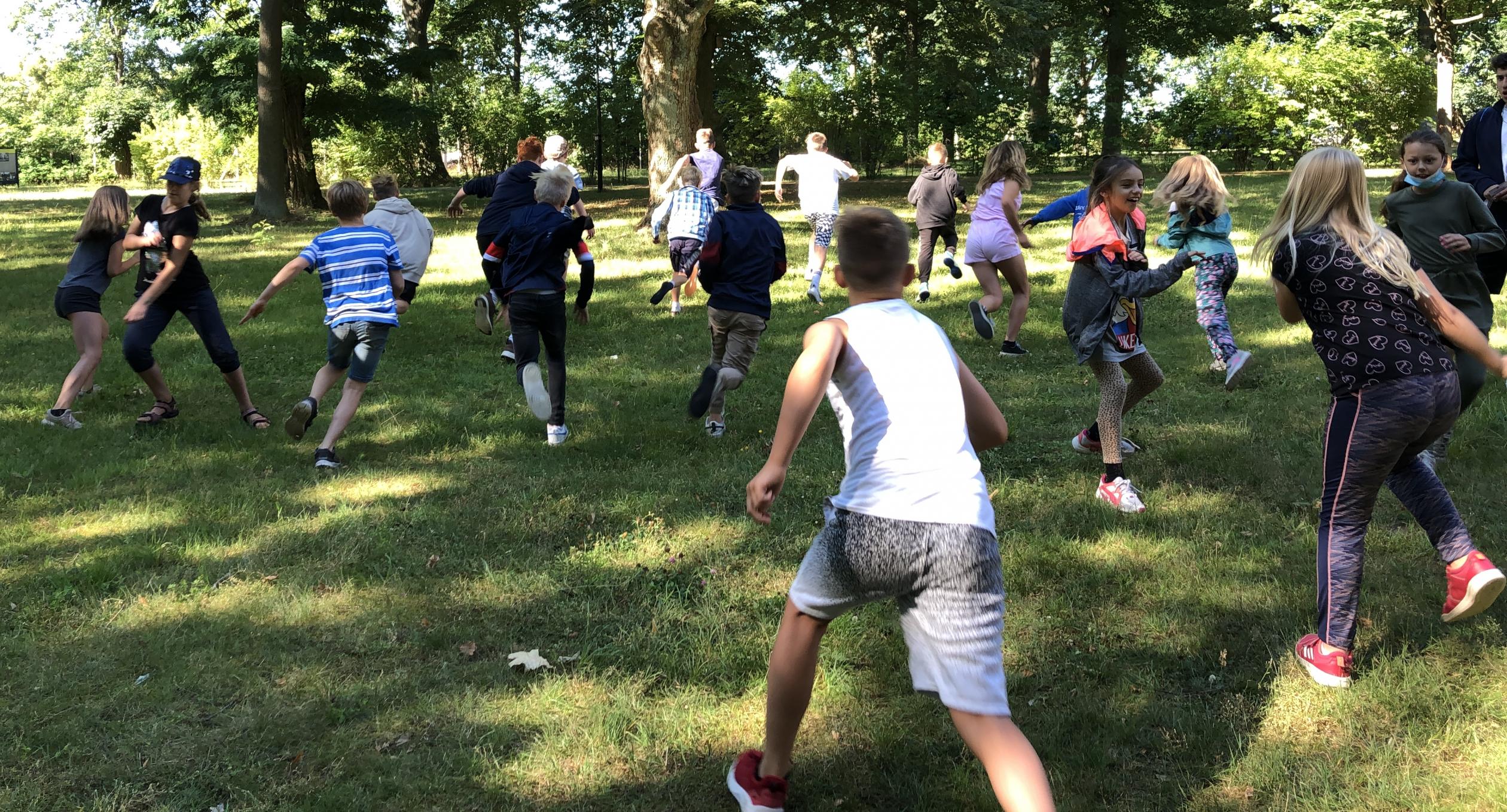 Ferienfahrt_Spielende Kinder