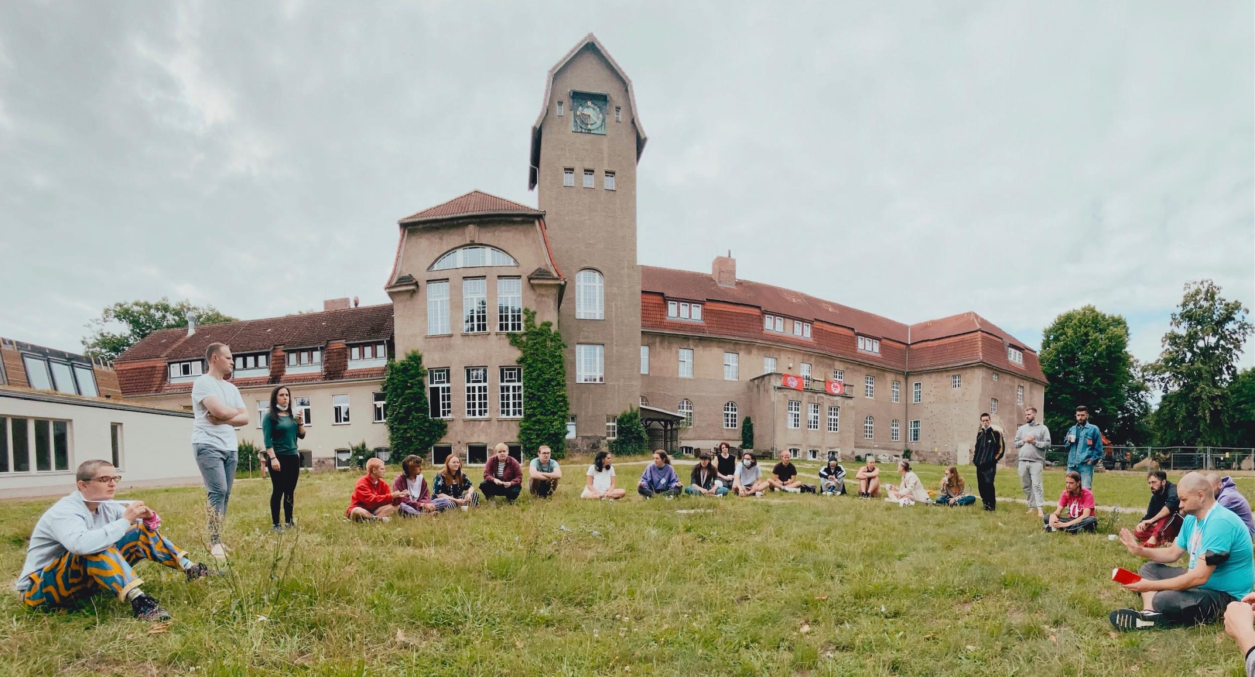 Morgenkreis bei Queer Easter 2021 Morgenkreis bei Queer Easter 2021