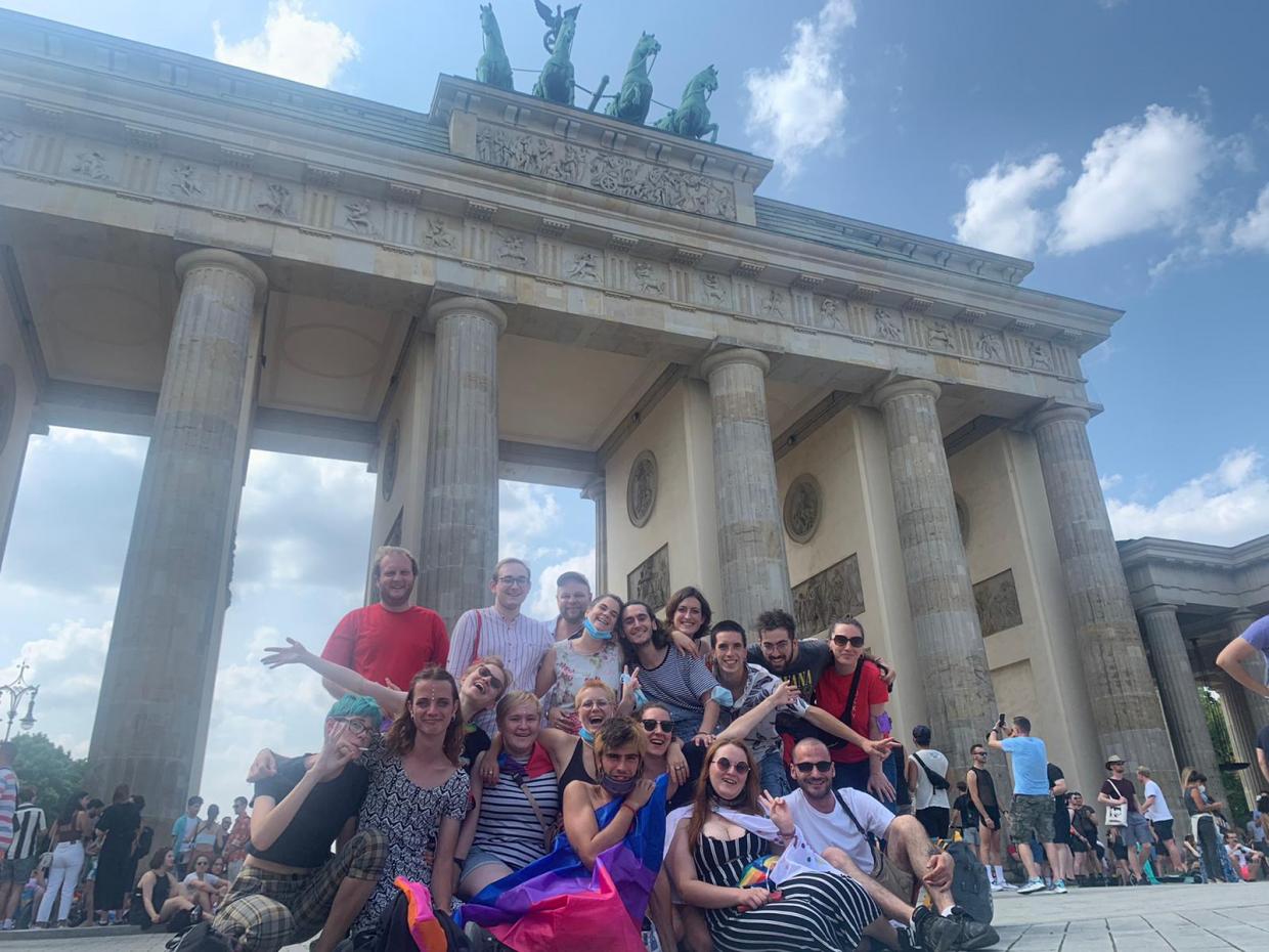 Teilnehmende von Queer Easter 2021 am 24.7.2021 bei der Pride in Berlin.